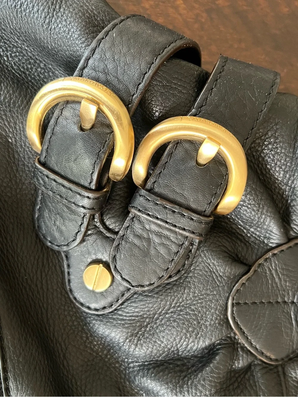 B. Makowsky Black Pebbled Leather Slouchy Hobo Shoulder Bag Y2K Gold Buckle